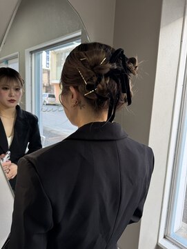 ダイアモンドリリーキートス(Diamond Lily kiitos) 黒髪カタログ/クラゲヘアー/オリーブグレー/一宮/レイヤーカット