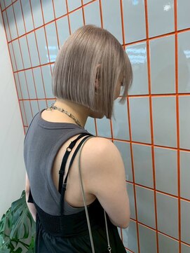 ペレ 原宿(PELE) ダブルカラー/ケアブリーチ/羽エクステ/原宿