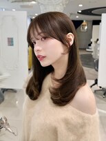 エアー 青山(AIR)&nbsp;ハッシュカット顔まわりレイヤーカットオリーブグレージュ