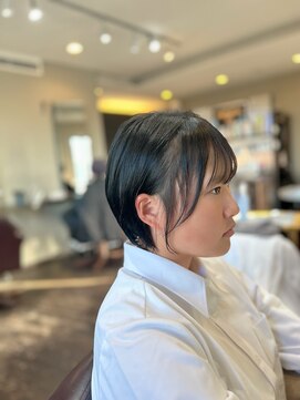 トゥファインラックス(toofineLuxe) 耳掛け丸みショート☆