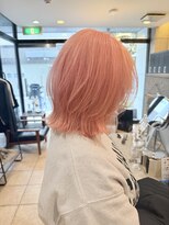 オリノ(olino)&nbsp;ピンクオレンジの外ハネミディアム