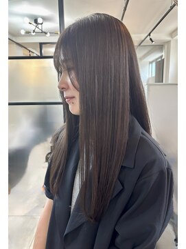 ファイブ ノーヴル カラット(5 Noble ct.) 美髪ロングストレート