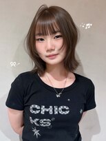 カルマ(KARMA)&nbsp;ブリーチなしダブルカラーのオリーブベージュとレイヤーボブ