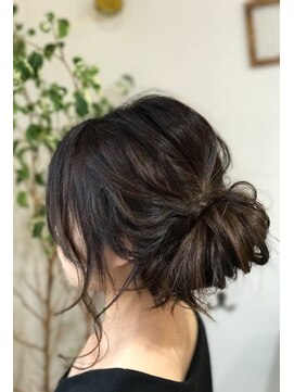 ルーナ ヘアラウンジ(Luuna hair lounge) メッシーバン