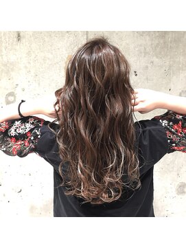 アヴァンスクロス あべのルシアス店(AVANCE.CROSS) 大人かわいいナチュラルブラウン×外国人風×似合わせカット