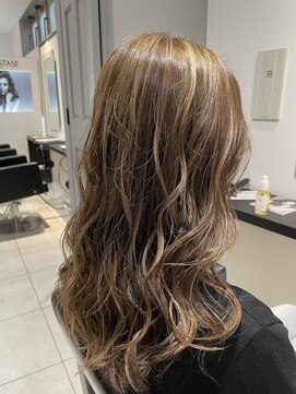 フラミューム 三島(flammeum) ベージュハイライト×セミロング