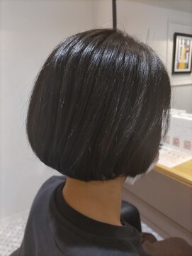 フォーティエイティ(40-80) エイジングケア艶ミニボブ