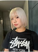 ホワイトシルバーハイトーントリプルカラーホワイトブリーチボブ