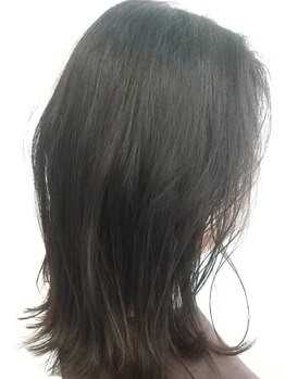アリー与謝野店(ARY)の写真/《隠すだけでなく”白髪を活かす”カラーに》年齢とともに増える白髪も艶と透明感をプラスしてオシャレに♪