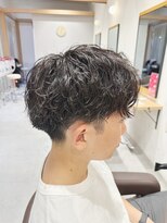 エン(eNN)&nbsp;ツーブロックショート/メンズパーマ/スパイラルパーマ
