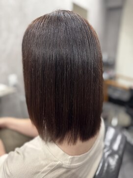 アールフォー 立石(R.4) ミディアムボブ