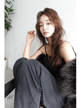 ロヌ(RONU) ラフウェーブ・レイヤーカット