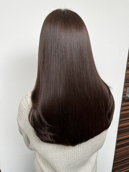 ヘアサロン フラット(Hair salon flat)の写真/《FLOWDIA》髪のダメージ部分のみ補修する新技術!マルチに補修、毛髪強度を高めハリのあるなめらかな艶髪へ