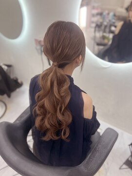 ヘアセットクラン リリー 東梅田店(hair set Clan lily) シンプルローポニー