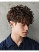 ソウ(Sou.)&nbsp;シャドウパーマ黒髪マッシュショートビジネスツーブロック