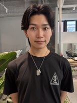 トリッカ シブヤ(TRICCA SHIBUYA)&nbsp;メンズカットパーマフェザーニュアンス毛流れセンターパート渋谷