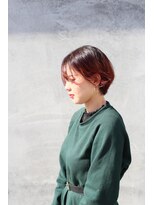 ホワイトルーム(White Room) ショートボブ+レッドカラー