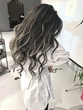 キング 枚方店(K!ng) アッシュブラックで作るホワイトハイライト