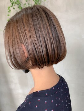 テトヘアー(teto hair) 切りっぱなしボブ、ミニボブ、グレージュ、アッシュブラウン