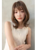 外ハネ　くびれヘア　ベージュカラー