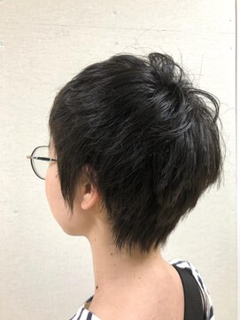 コム(com by neolive) ボーイズ風レイヤーショート