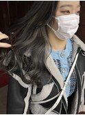イヤリングカラー くすみグレージュ