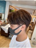 メンズセンターパート ツーブロスタイル