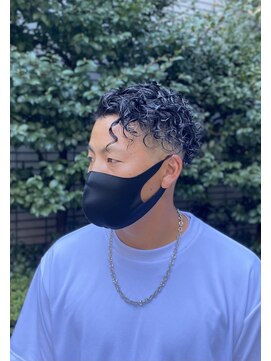 ドルクス 日本橋(Dorcus) ハードスパイラルパーマスキンフェード　社会人野球　髪型