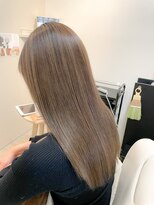 ロンド(ROND) ミルクティーベージュのサラサラロングレイヤー