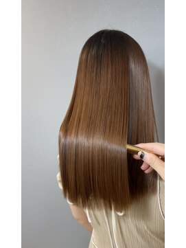 スリーク バイ ロイ 円町本店(sleek by roy) 朝のセットのストレスをなくす髪質改善ストレート。#ツヤ髪