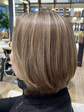 ジュイール(jouir) ダブルカラーミルクティーベージュカラーケアブリーチ韓国ボブ