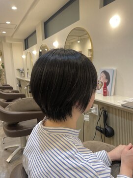 パフュームバイアフロート 南流山店(Perfume by afloat) コンパクトショート