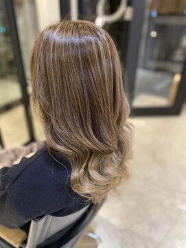 ニカイ(2F) ハイライト/バレイヤージュ/グラデーションカラー