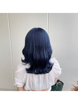 ヘアサロン ガリカ 表参道(hair salon Gallica) 韓国風ネイビーブルー派手髪ヨシンモリ