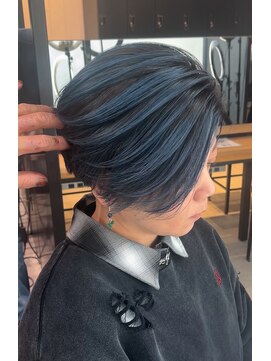 サロウィン 下北沢(SALOWIN) 濃いめブルーのシャドールーツ