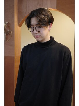 エディ(Edy) メンズセンターパートマッシュニュアンスパーマケアパーマ岡山