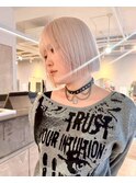 大人可愛いくびれボブで顔まわり小顔盛りレイヤーショート艶感