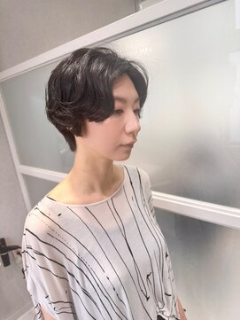 ファイブ ノーヴル カラット(5 Noble ct.) 外国人風ショートパーマ