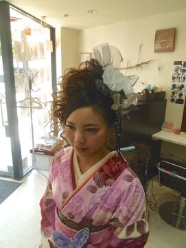 ヘアセットサロンエッジ(Edge) 卒業式クルクルモリモリアップ