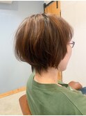 くびれあるふんわりショート
