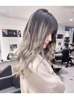 キング 梅田(K!ng)&nbsp;【梅田】ホワイトカラーバレイヤージュハイライト髪質改善
