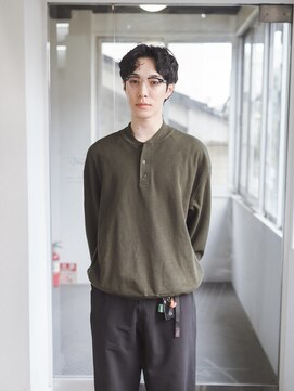 カートバイハイジ(Kurt by Heidi) センターパート×ショートマッシュ×パーマ