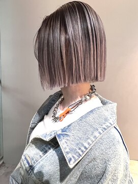 イリ(Ili) タッセルボブバレイヤージュ