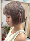 20代30代透明感ハイトーングレージュボブ