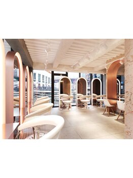 全国最高峰の売上を誇るLond★ショートボブや顔周り/前髪で作る韓国ヘアに定評。本格髪質改善が叶う[大宮]