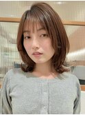 くびれミディアム大人かわいいこなれミディ外はねオリーブグレー