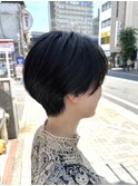暗髪　ショートスタイル