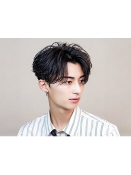 朝のセット時間を1秒でも短縮したいビジネスマン必見!かっこよさと時短を兼ね備えたデキる男のヘアスタイル