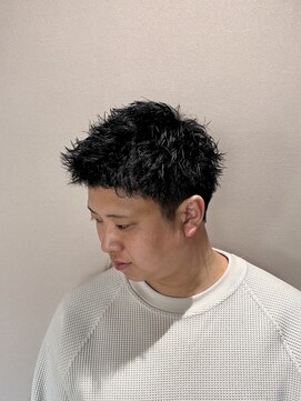 リット(lit.) スパイキーショート ツーブロック 刈り上げ ピンパーマ