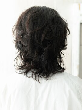メンズヘア ビーセカンド 草加店(MENS HAIR B-2) 黒髪かき上げセンターパートカルマパーマメンズウルフI草加